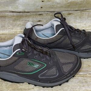 Teva Black and Gray Teva Sphere Athletic Shoes with Breathable Mesh